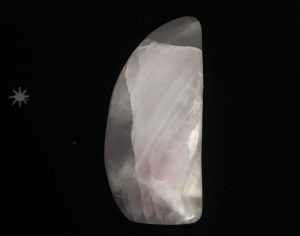 Tarot readers and rose quartz